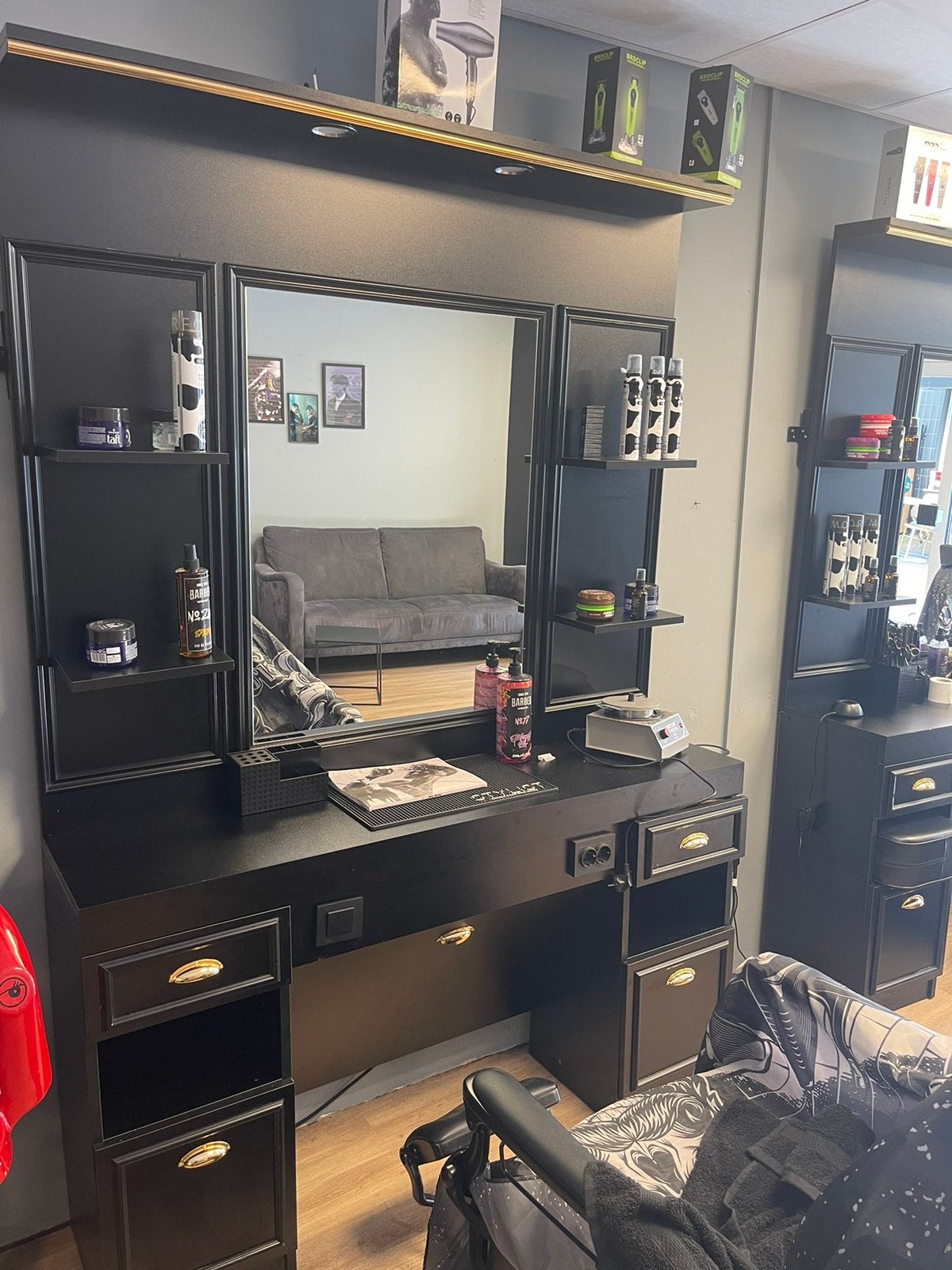 Barberunit en stoelen