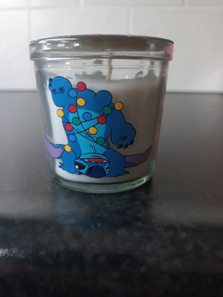 Nieuw geurkaars nr 14; rondom bestickerd met Stitch lampjes, Wit, Nieuw, Ophalen of Verzenden, Glas