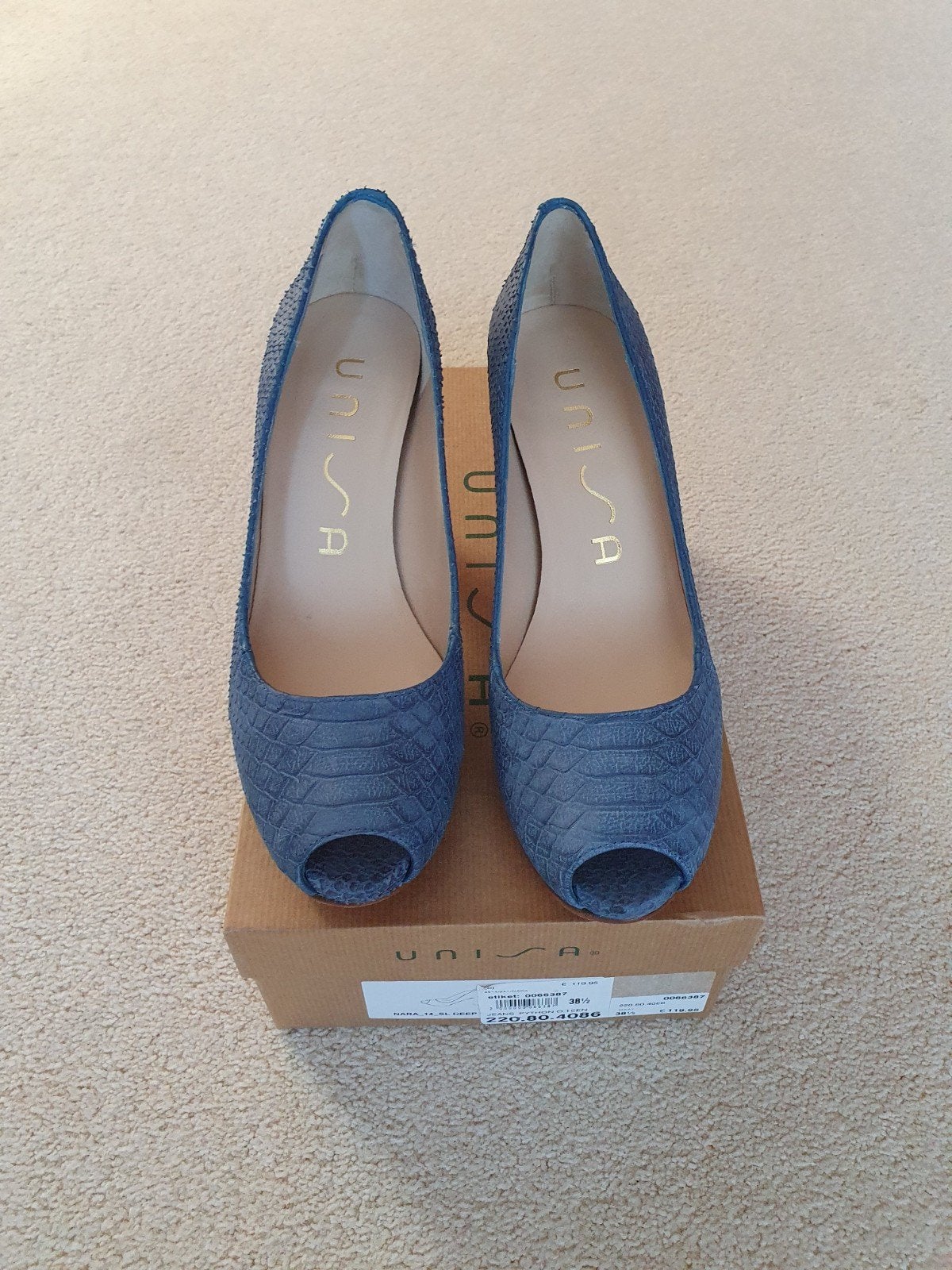 unisa pumps met open neus mt 38,5 NIEUW, Kleding | Dames, Schoenen, Ophalen of Verzenden, Nieuw, Blauw