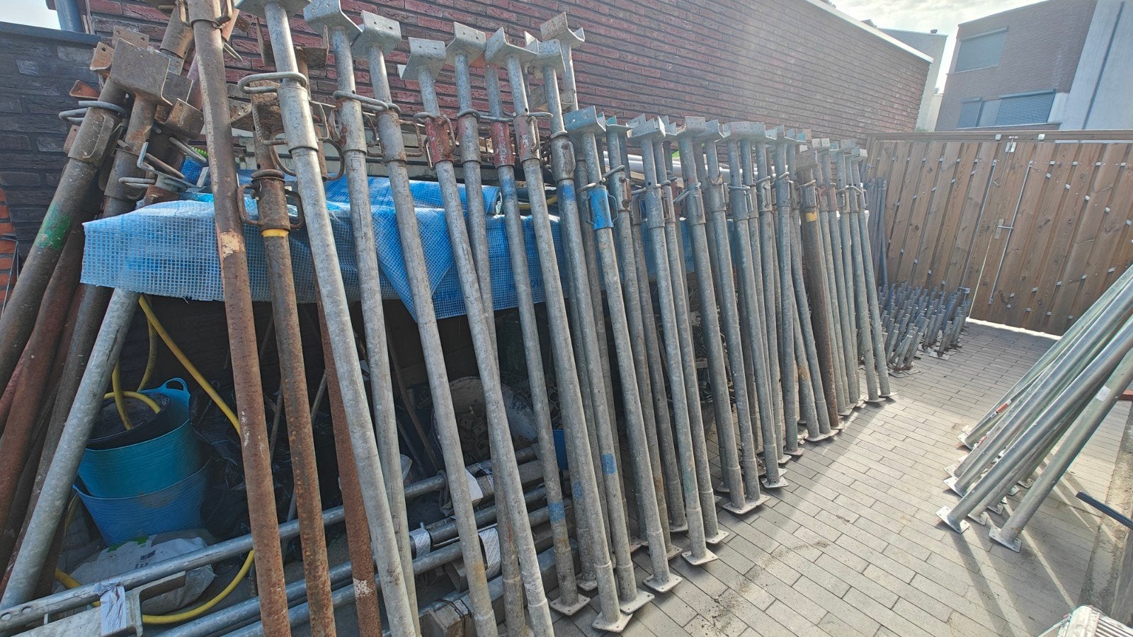 diverse bouwstempels schroefstempels stut schroef stempels, Ophalen, Gebruikt