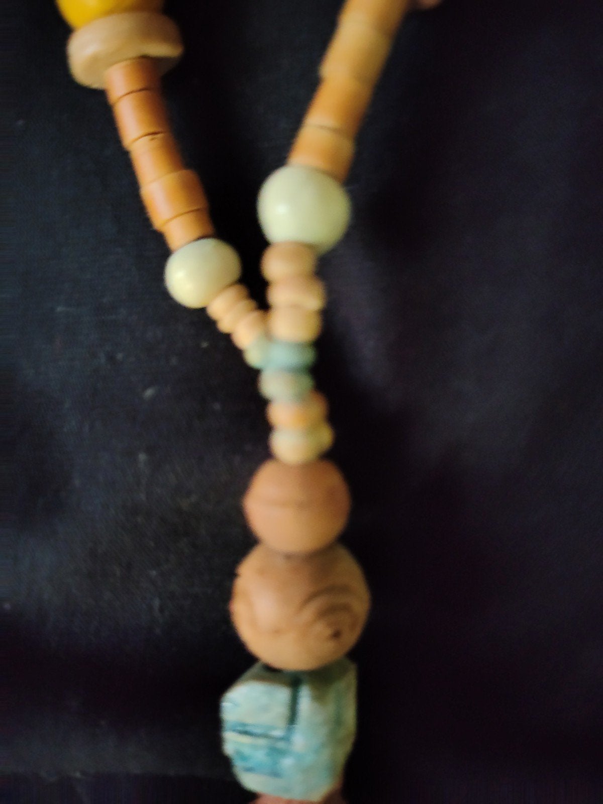 Afrikaanse lange ketting met handgemaakte kralen hout, Sieraden, Tassen en Uiterlijk, Kettingen, Ophalen of Verzenden, Zo goed als nieuw