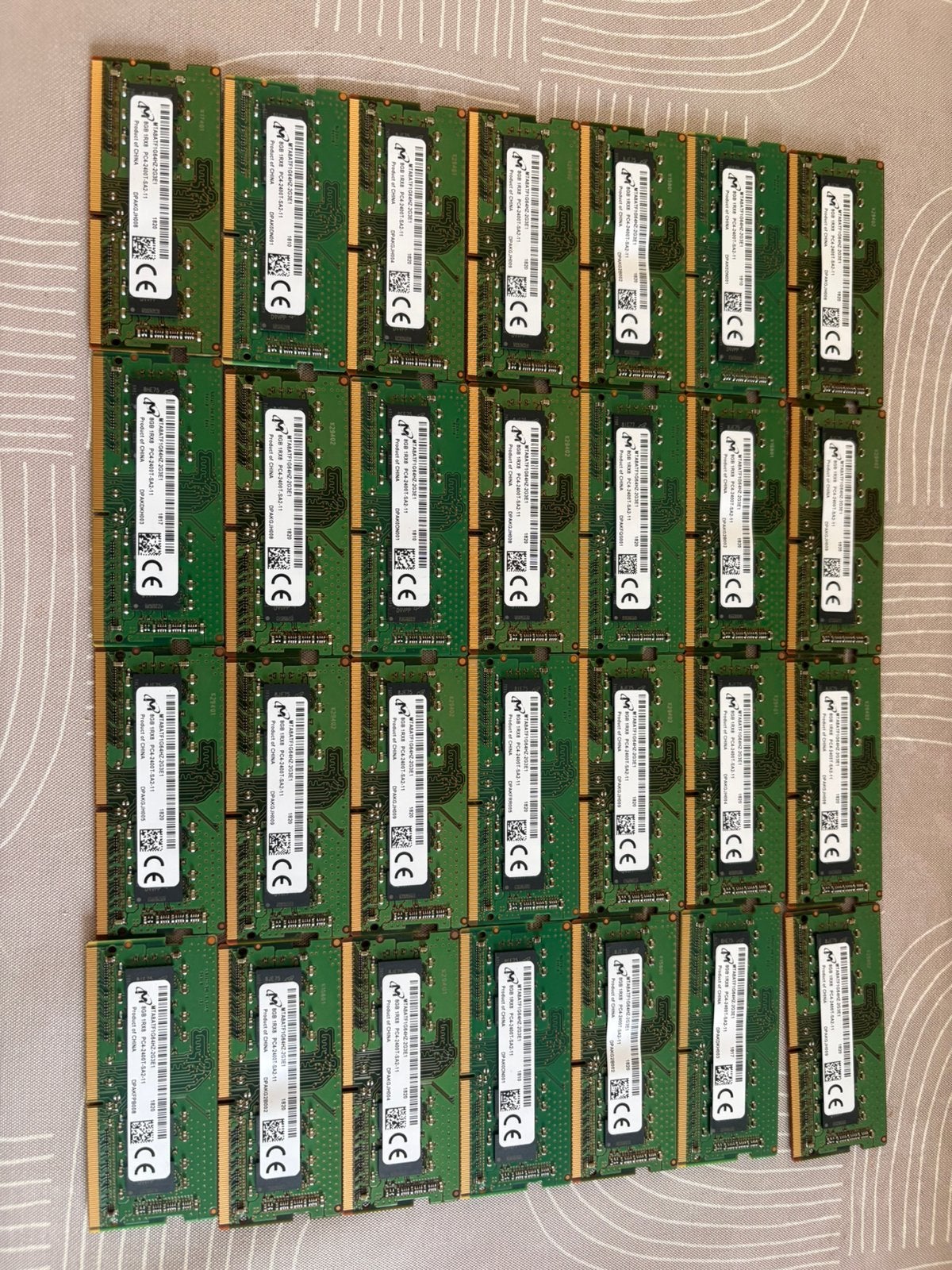 8gb 1rx8 pc4 ddr4 2400t prijs per stuk, Computers en Software, RAM geheugen, Gebruikt, DDR4, 8 GB, Ophalen of Verzenden