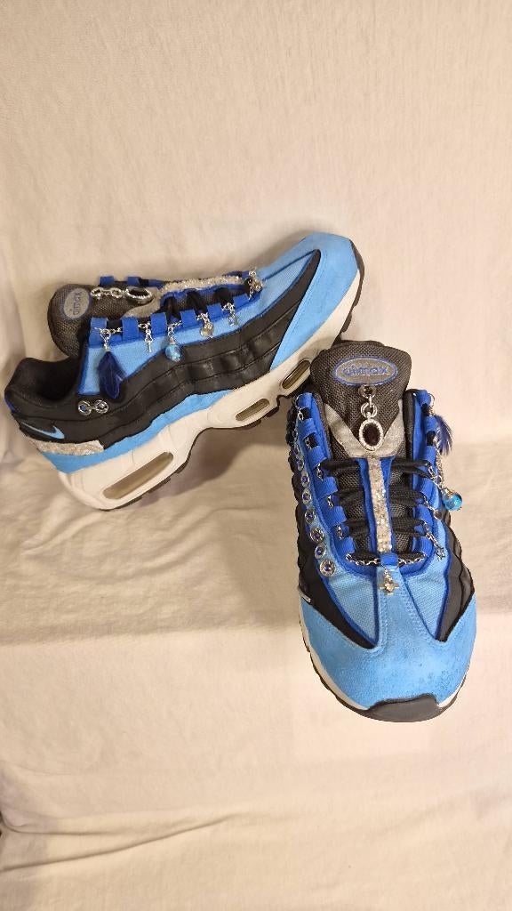 Nike air max 95 maat 42,5 uit 2017 volledig hand gemaakt, Kleding | Heren, Schoenen, Nike air max, Blauw, Ophalen of Verzenden