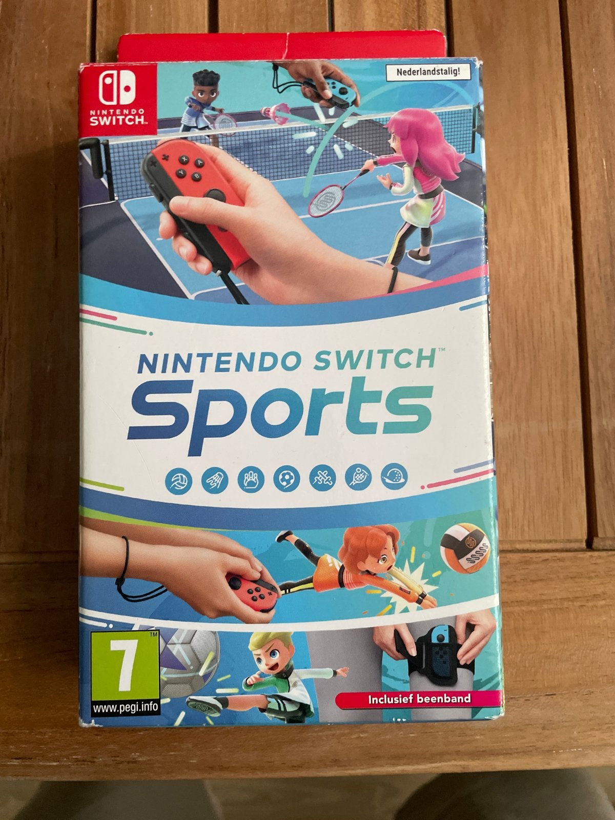Nintendo Switch Sports (inclusief beenband), Spelcomputers en Games, Games | Nintendo Switch, Ophalen, Eén computer, Zo goed als nieuw
