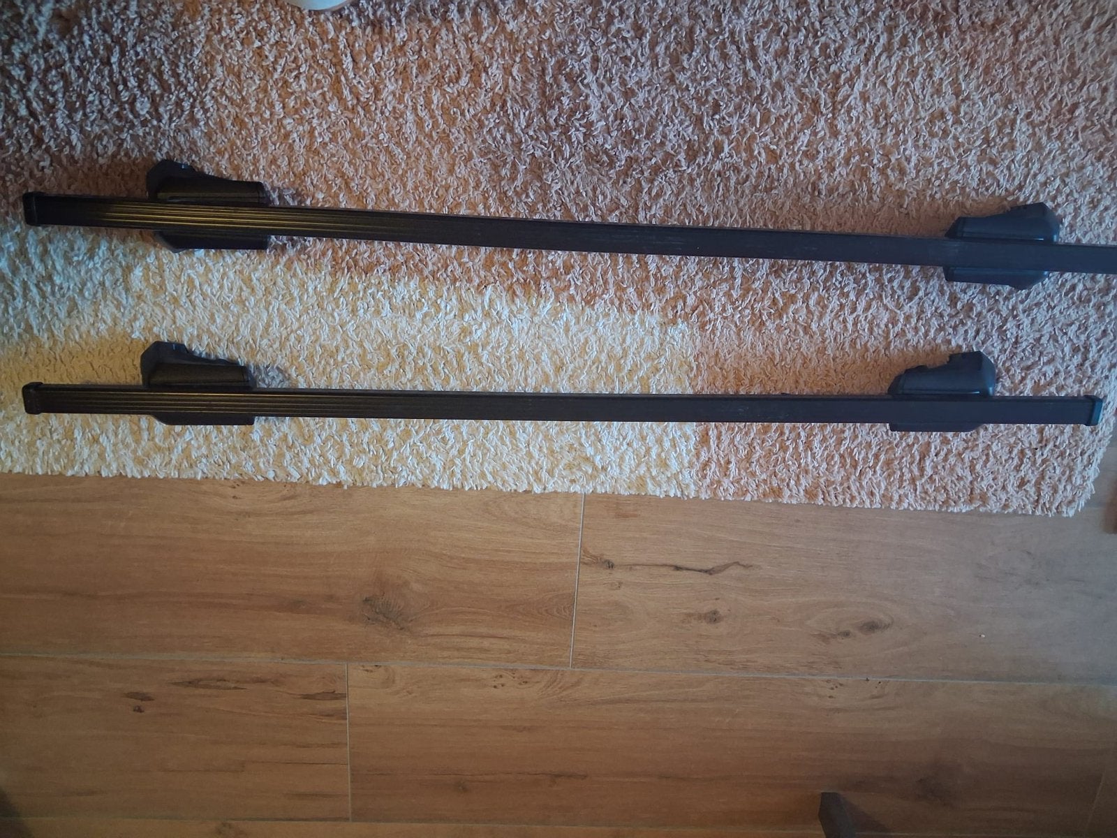 Thule Evo Raised Rail 7104 dakdragers 127 cm | Complete set, Auto diversen, Dakdragers, Ophalen, Zo goed als nieuw