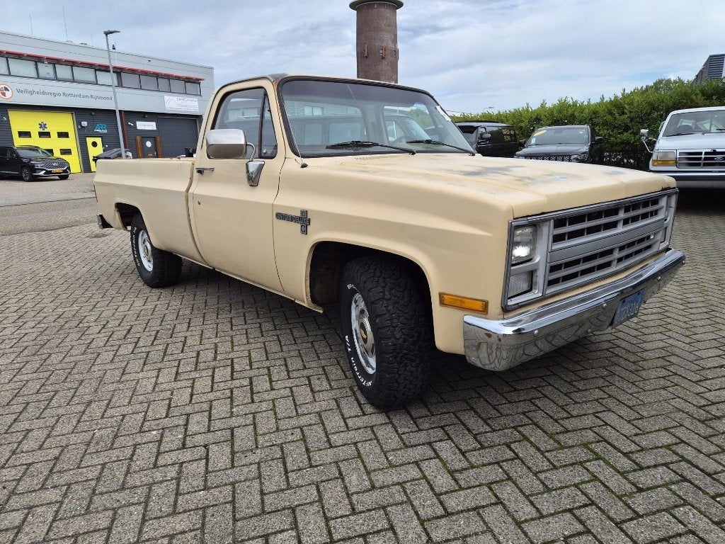 Keiharde V8 Chevy C10 Oldtimer truck, Auto's, Automaat, 8 cilinders, Overige carrosserieën, Beige
