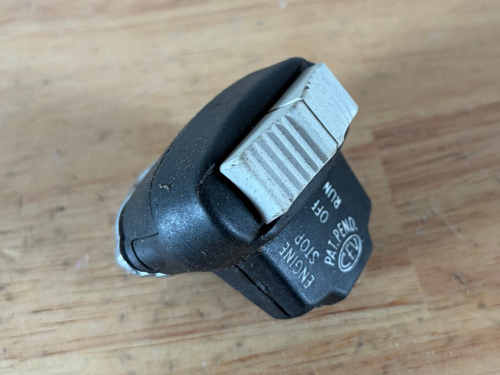 Vintage CEV Lichtschakelaar Bromfiets/Motorfiets Jaren 70/80, Fietsen en Brommers, Brommeronderdelen | Algemeen, Verzenden, Gebruikt