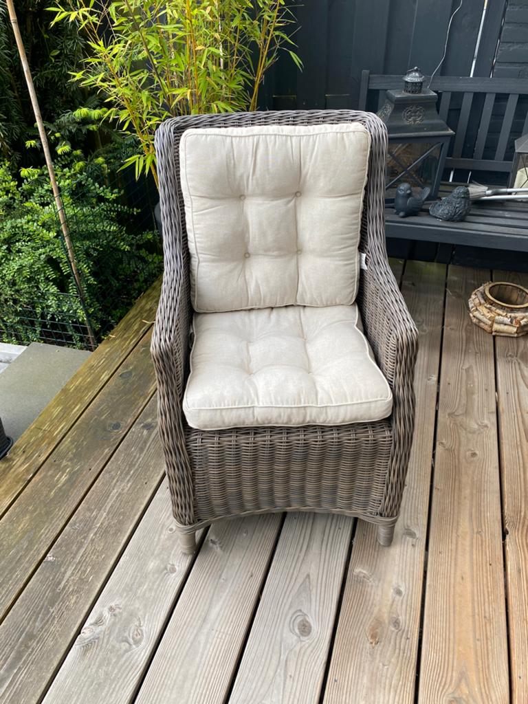 Intratuin Wicker dining stoel - Zgan incl. 2 kussens, Ophalen, Zo goed als nieuw, Wicker