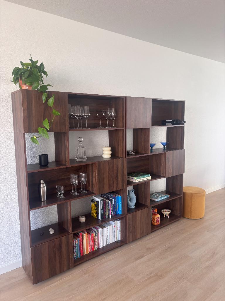 Boekenkast/wandkast van MADE, Ophalen, Overige materialen, Met deur(en), Vintage, designer, hip