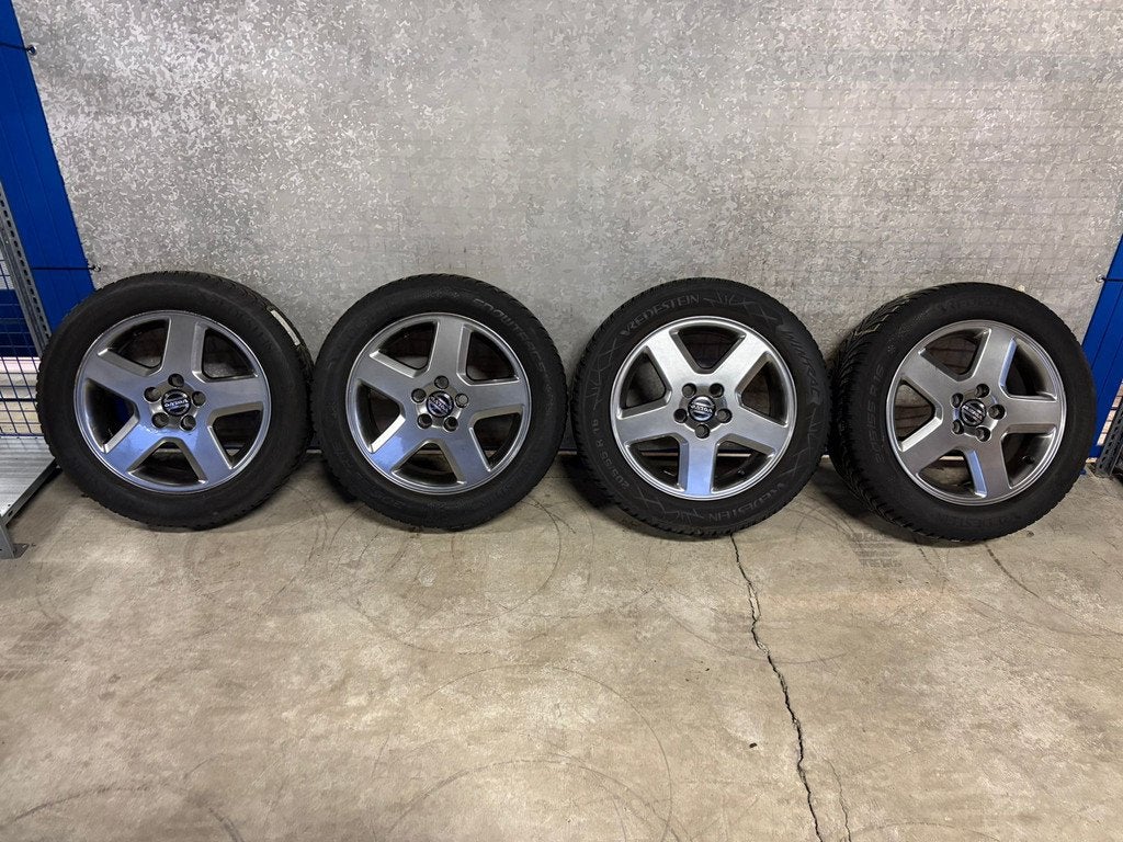 16'' Libra - S40/V50 - Vredestein Snowtrac - 205/55 R16