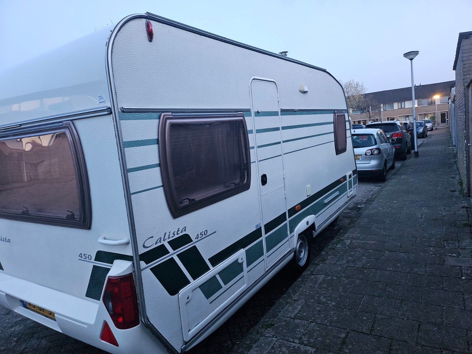 chateau calista mon reve, Caravans en Kamperen, Ringverwarming, Chateau, Rondzit, Frans bed