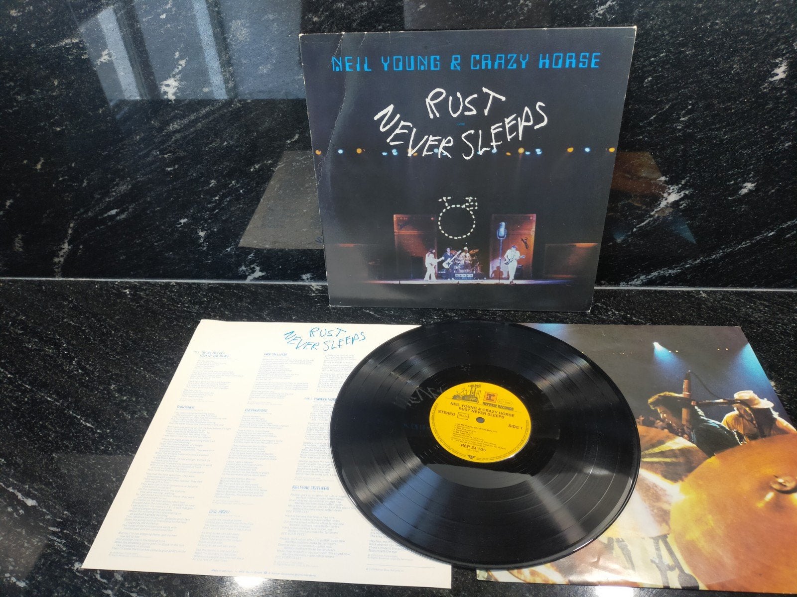 Neil Young & Crazy Horse  Rust Never Sleeps (LP, 1979) Comp, Cd's en Dvd's, Vinyl | Pop, Gebruikt, Rock, LP, Inclusief binnenhoes