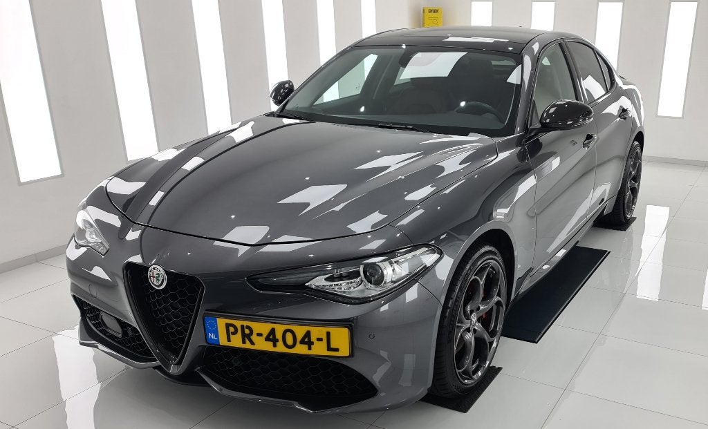*VERKOCHT* Alfa Romeo Giulia 2.0t Q2 RWD Dealer onderhouden, Auto's, Automaat, Dealer onderhouden, Achterwielaandrijving, 1995 cc