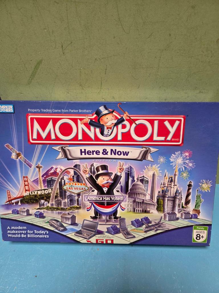 Monopoly Here & Now Editie - Bordspel, Vijf spelers of meer, Ophalen of Verzenden, Gebruikt, Parker Brothers