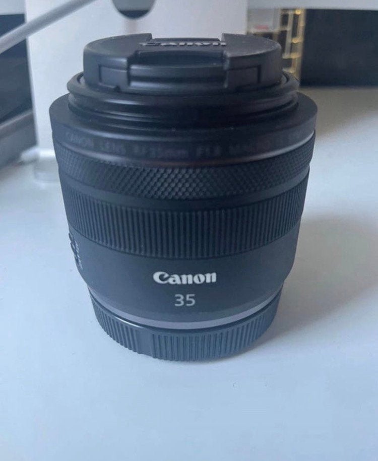 Canon RF 35mm f/1.8 Macro IS STM. €400., Ophalen of Verzenden, Zo goed als nieuw, Macrolens