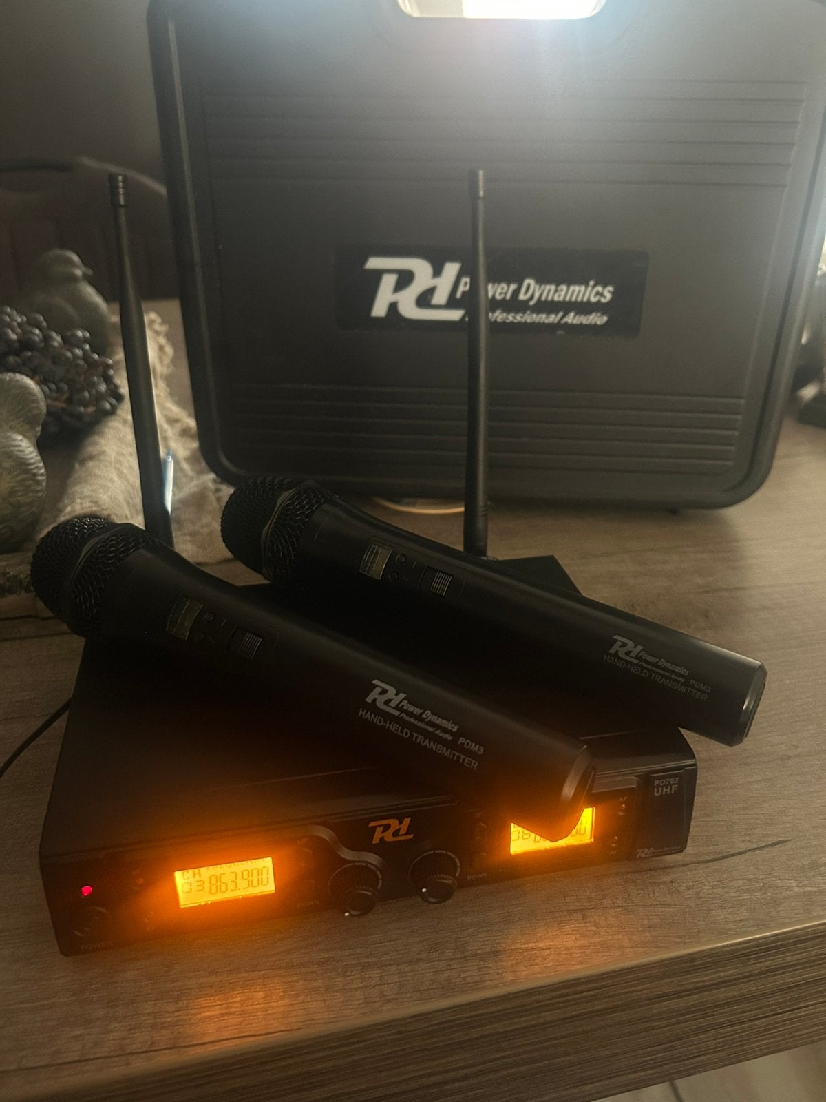 Power Dynamics PD782 draadloze microfoonset – 2 microfoons, Muziek en Instrumenten, Ophalen of Verzenden, Zo goed als nieuw, Zangmicrofoon