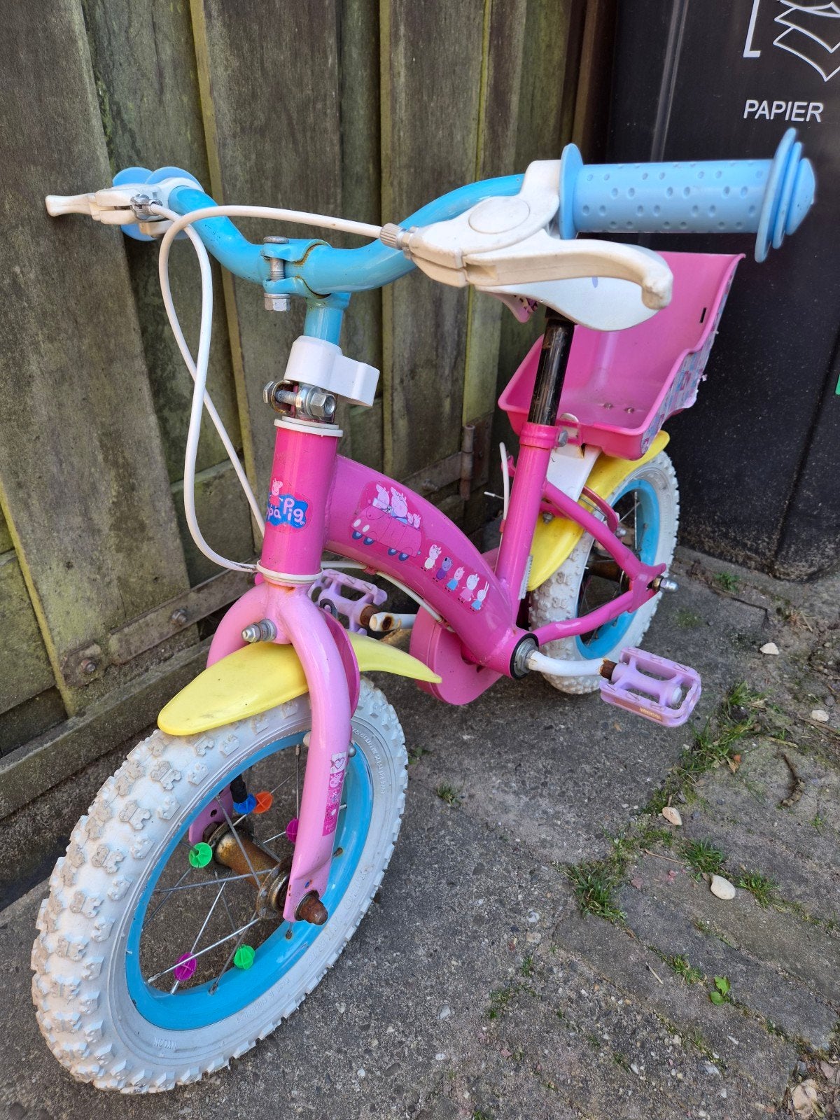Peppa Pig 12 inch kinderfiets met zijwieltjes, Fietsen en Brommers, Fietsen | Kinderfietsjes, Ophalen, Zijwieltjes, Gebruikt, Velgrem