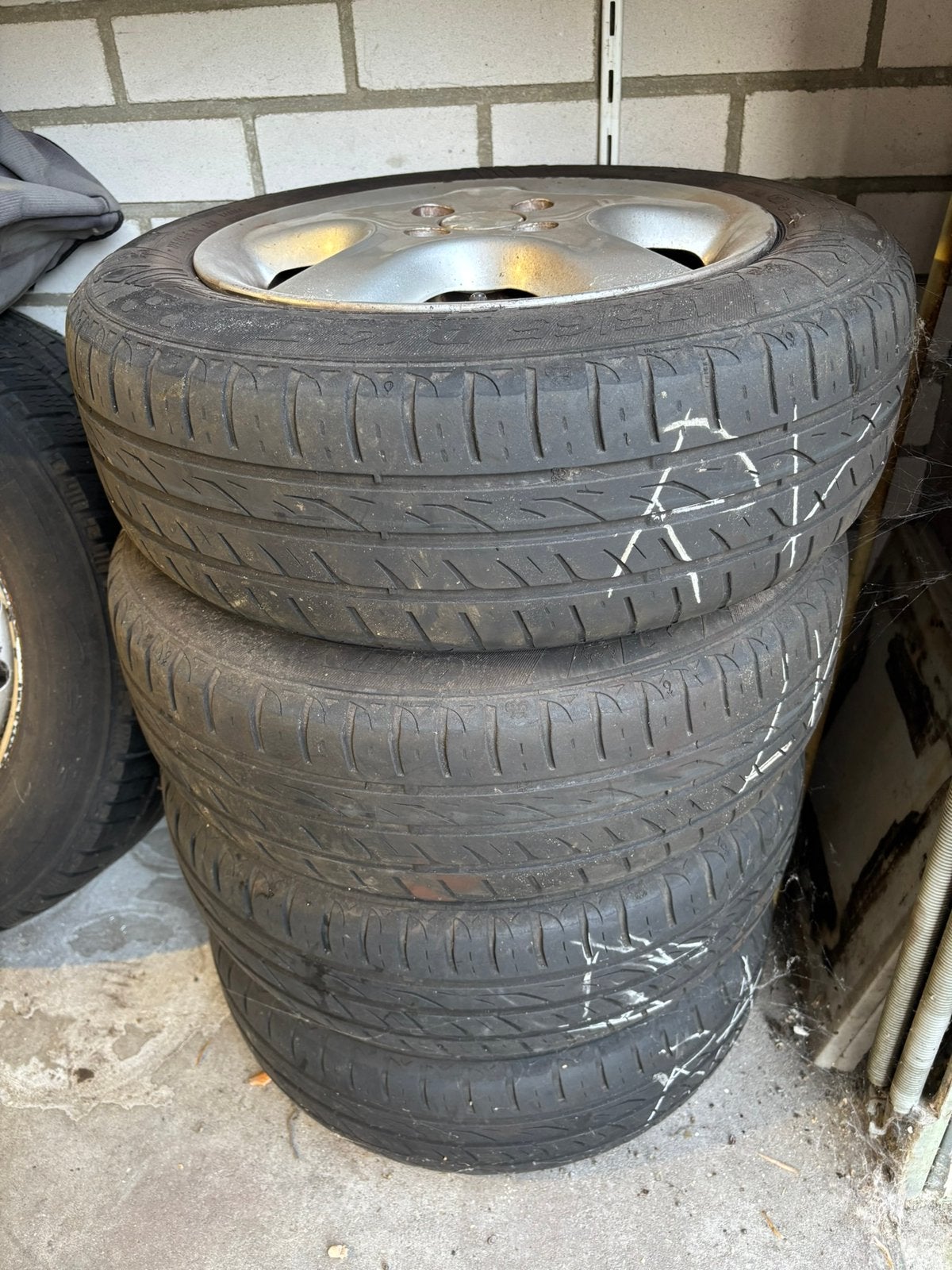 4 reserve banden Opel Corsa/Combo, Ophalen, Gebruikt