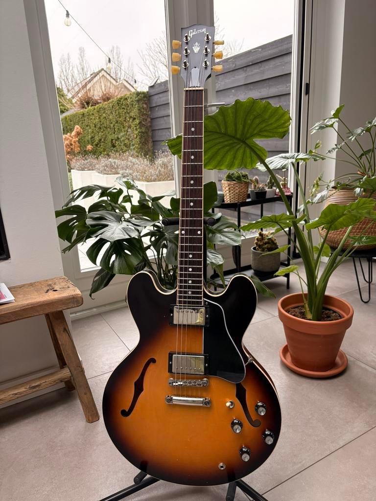 Gibson ES-335 Satin Vintage Burst, Muziek en Instrumenten, Ophalen of Verzenden, Zo goed als nieuw, Solid body, Gibson