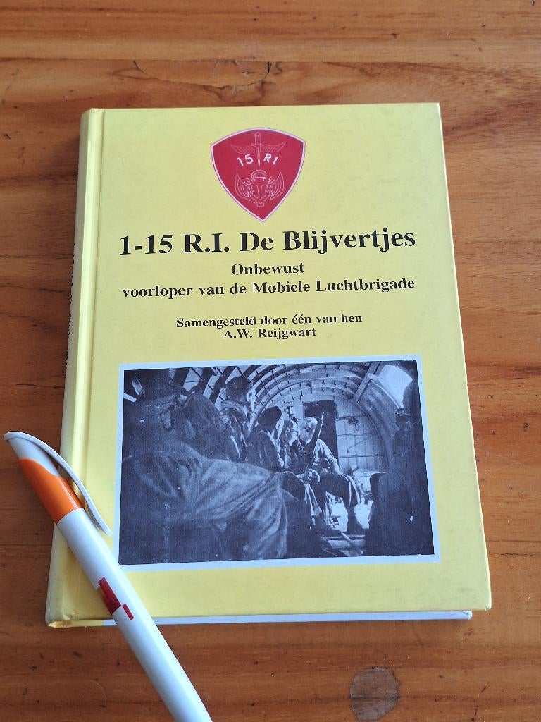1-15 RIDe Blijvertjes onbewust voorloper van de Luchtmobiel, Ophalen of Verzenden, Tweede Wereldoorlog, Gelezen, Overige onderwerpen