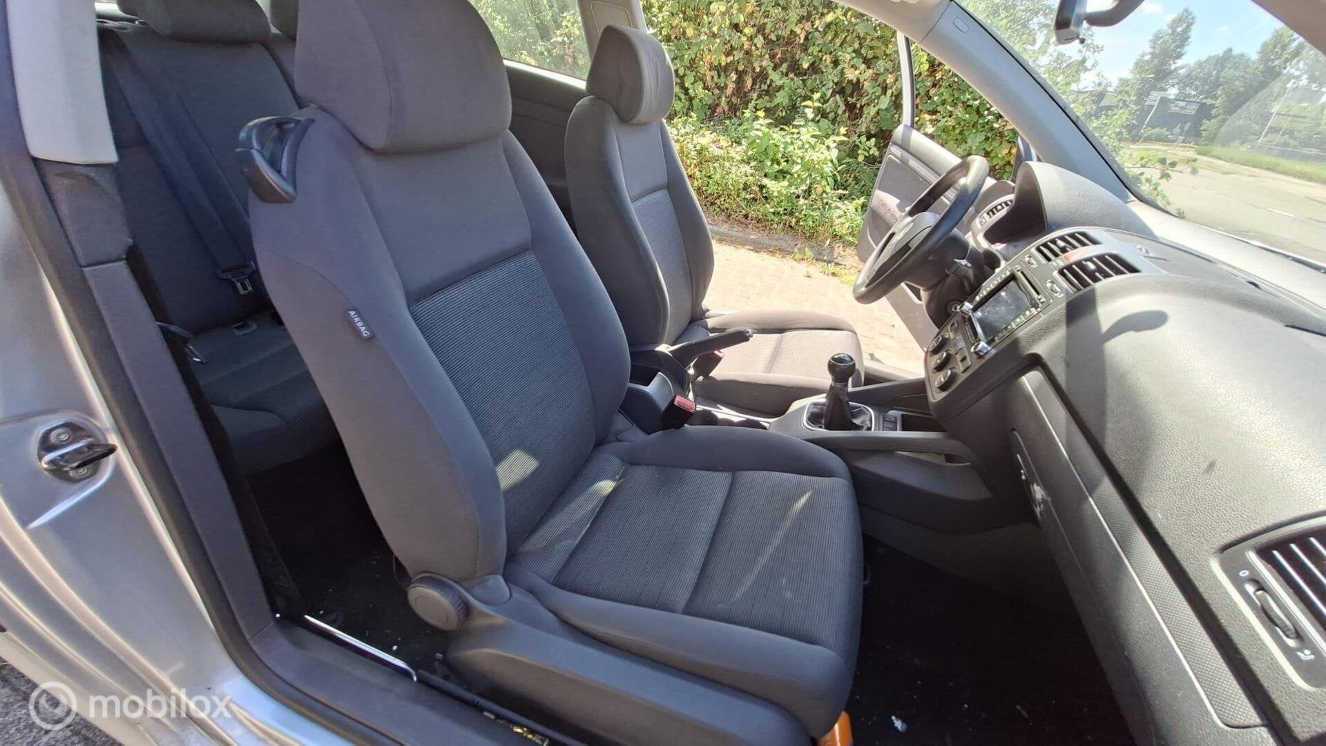 Foto 19 van Volkswagen Golf 1.4 Optive
