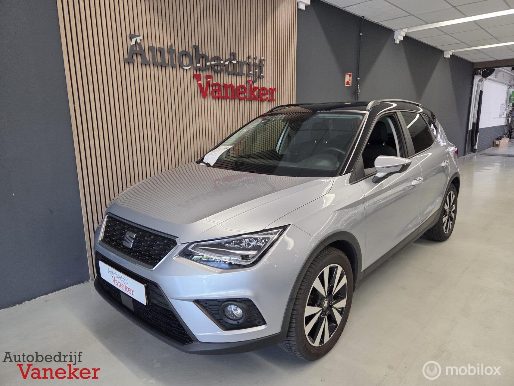 Seat Arona 1.0 TSI Style Business Intense Plus|Camera|Carpla, Voorwielaandrijving, Gebruikt, 1064 kg, Bedrijf