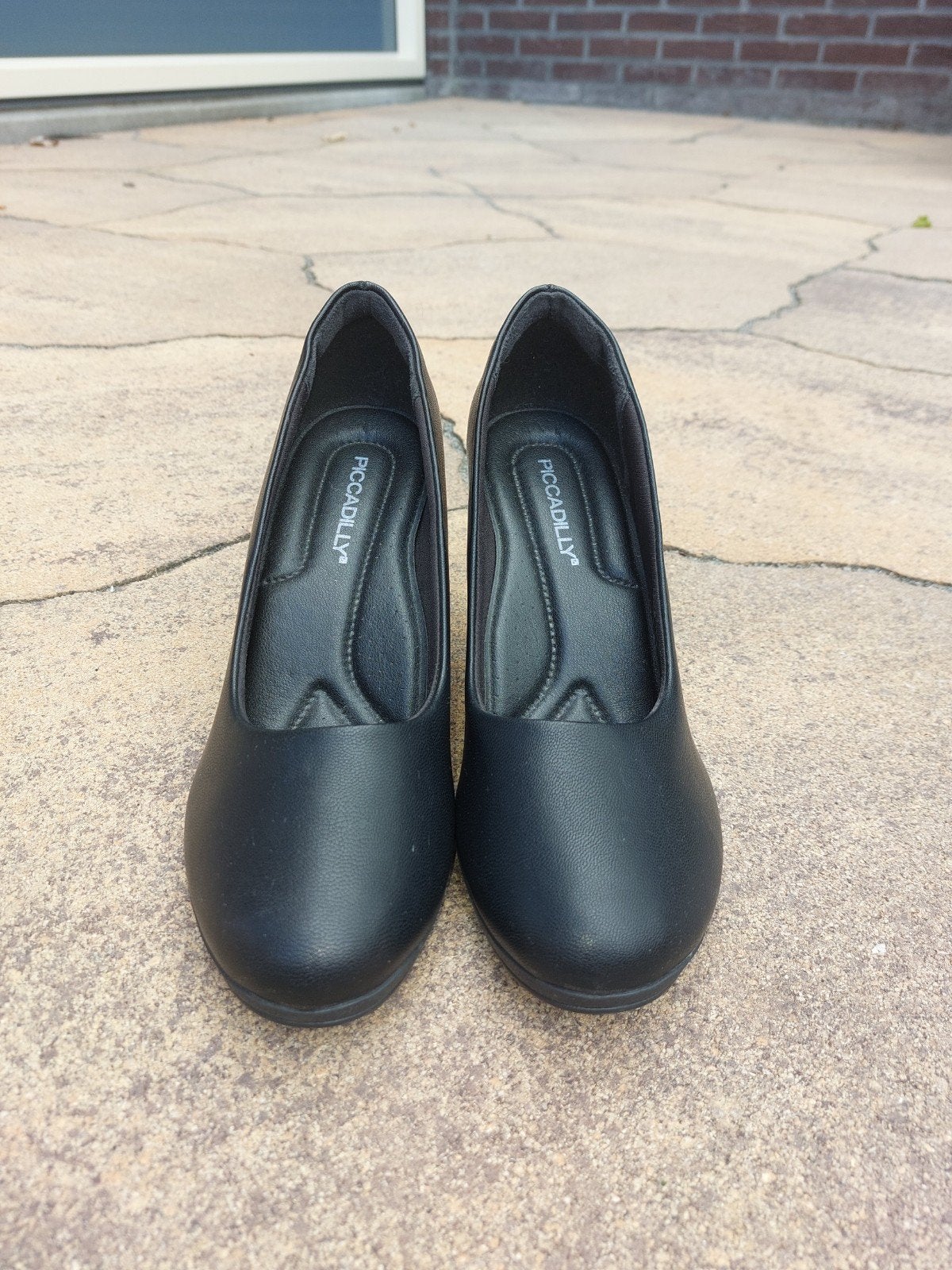 Piccadilly Zwarte Pumps Maat 39 - Zo goed als nieuw, Kleding | Dames, Schoenen, Pumps, Piccadilly, Zwart, Ophalen of Verzenden
