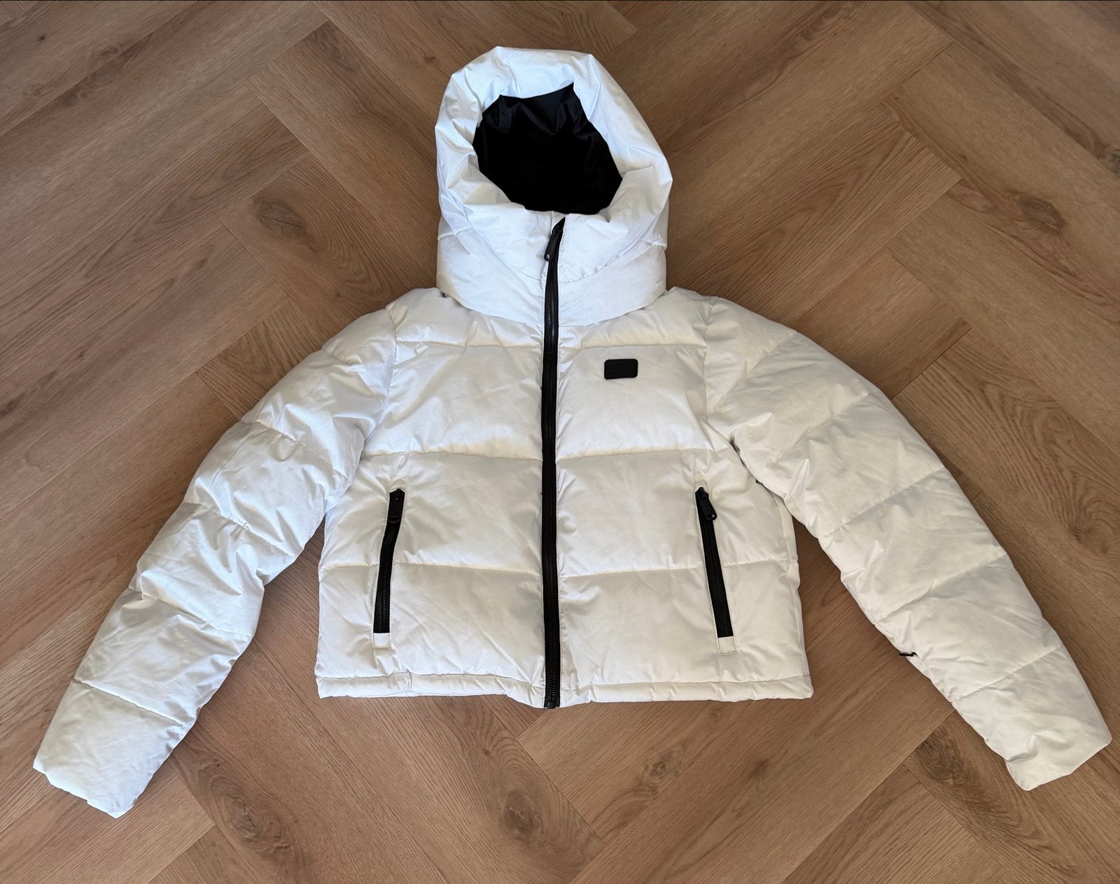 Witte korte ski jas maat 36/38 €25, Ophalen, Zo goed als nieuw, Maat 36 (S), Jack