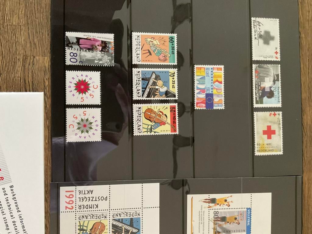Nederlandse jaarcollectie bijzondere postzegels 1992, Postzegels en Munten, Postzegels | Volle albums en Verzamelingen, Ophalen of Verzenden