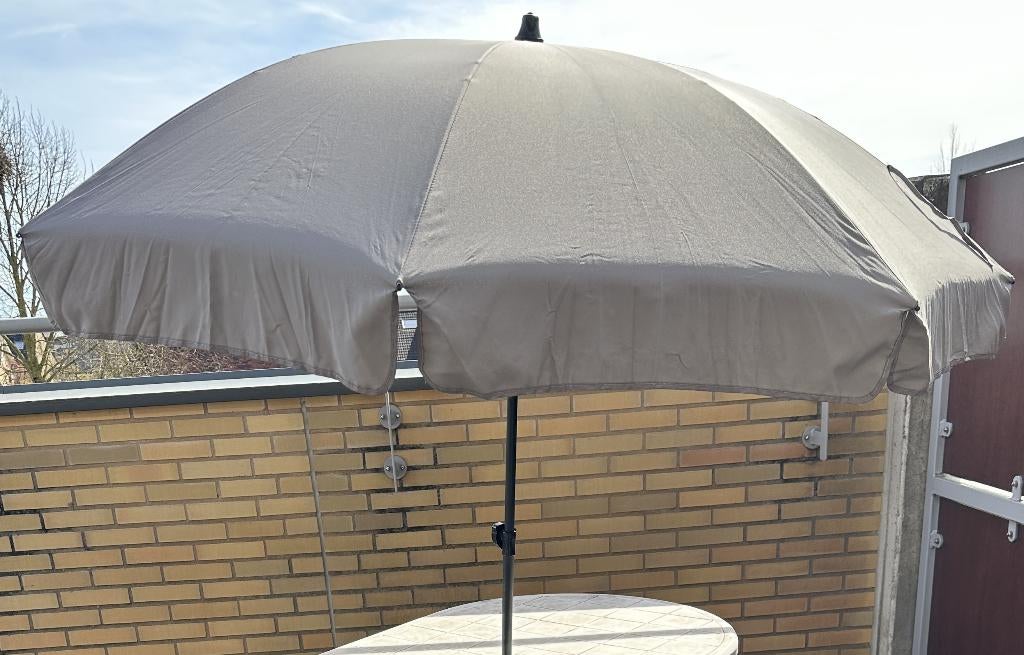 Parasol, Ophalen, Gebruikt, Kantelbaar, 2 tot 3 meter