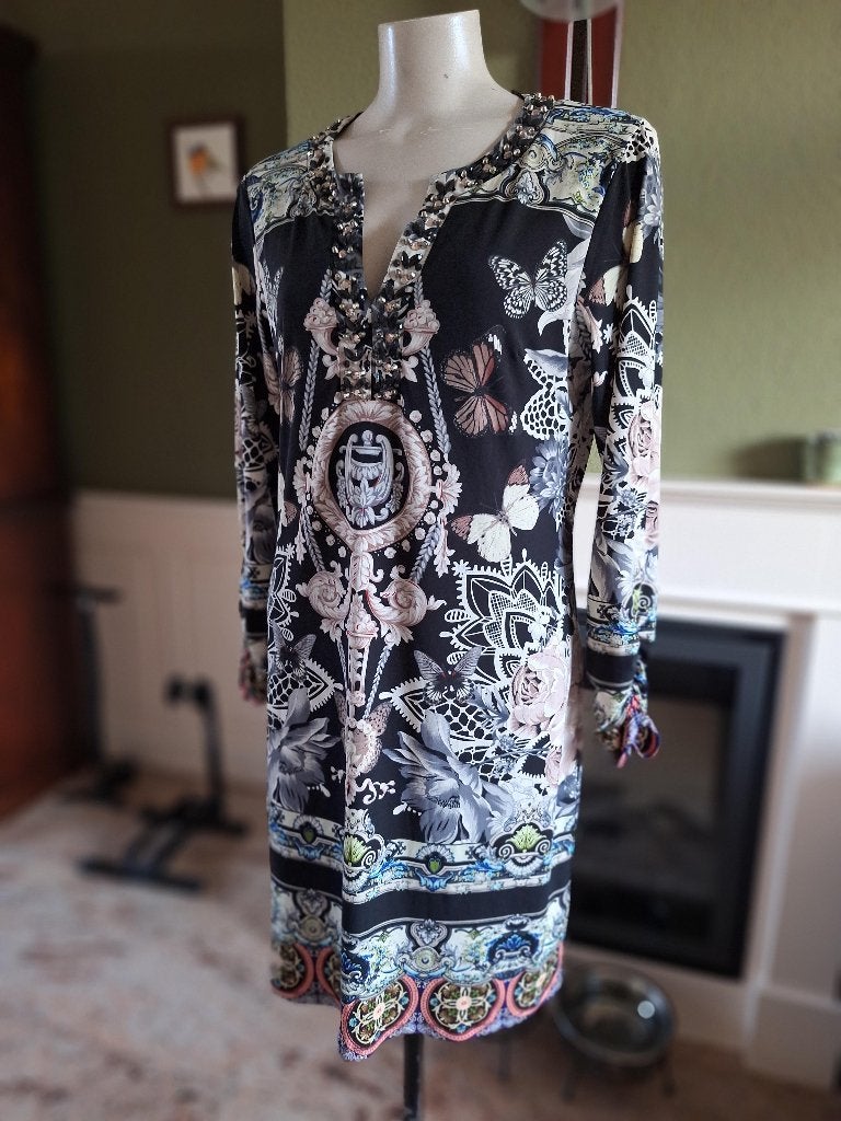 K-Design k Design vlinder mooi hals lijn jurk L, Kleding | Dames, K-design, Maat 42/44 (L), Zo goed als nieuw, Knielengte