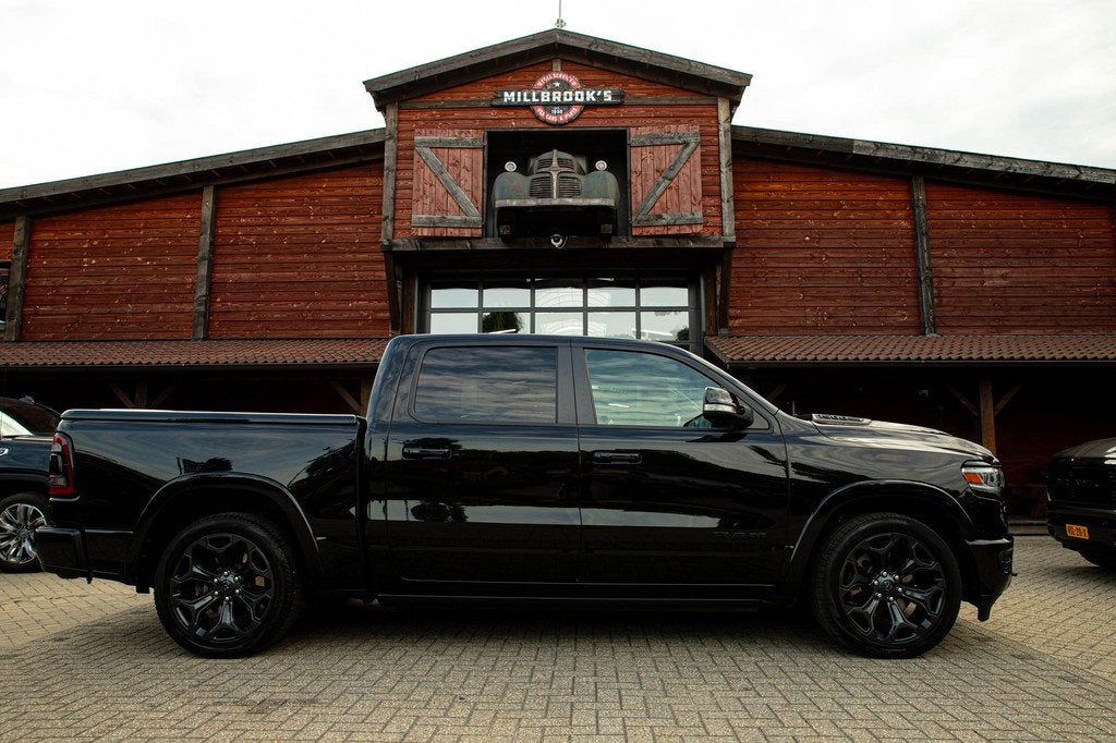 Dodge Ram 1500 Limited 1e eigenaar . (bj 2023), Auto's, Automaat, Lichtsensor, Gebruikt, 5654 cc
