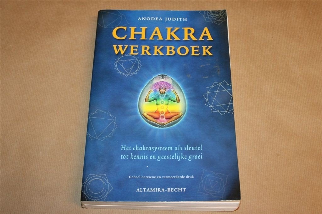 Chakrawerkboek — 7 Chakras met Oefeningen, Anodea Judith, Boeken, Ophalen of Verzenden, Gelezen, Overige onderwerpen, Achtergrond en Informatie