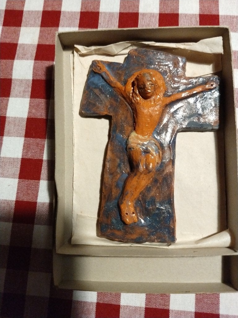 Kruis van steen met corpus van jezus 12 cm. Kleine beschadig, Ophalen of Verzenden, Zo goed als nieuw, Beeld(je), Christendom | Katholiek