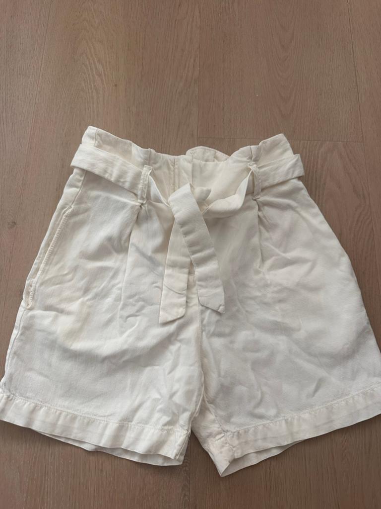 BONPOINT | Prachtige meisjes short crème | 10 jaar, 134-140, Ophalen of Verzenden, Zo goed als nieuw, Meisje, Broek