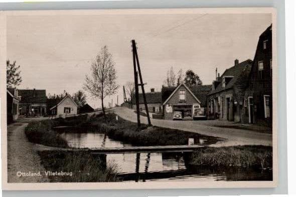 Ottoland Vlietebrug  winkel en paar auto's st jaren 50, Verzamelen, Ansichtkaarten | Nederland, Verzenden, 1940 tot 1960, Gelopen