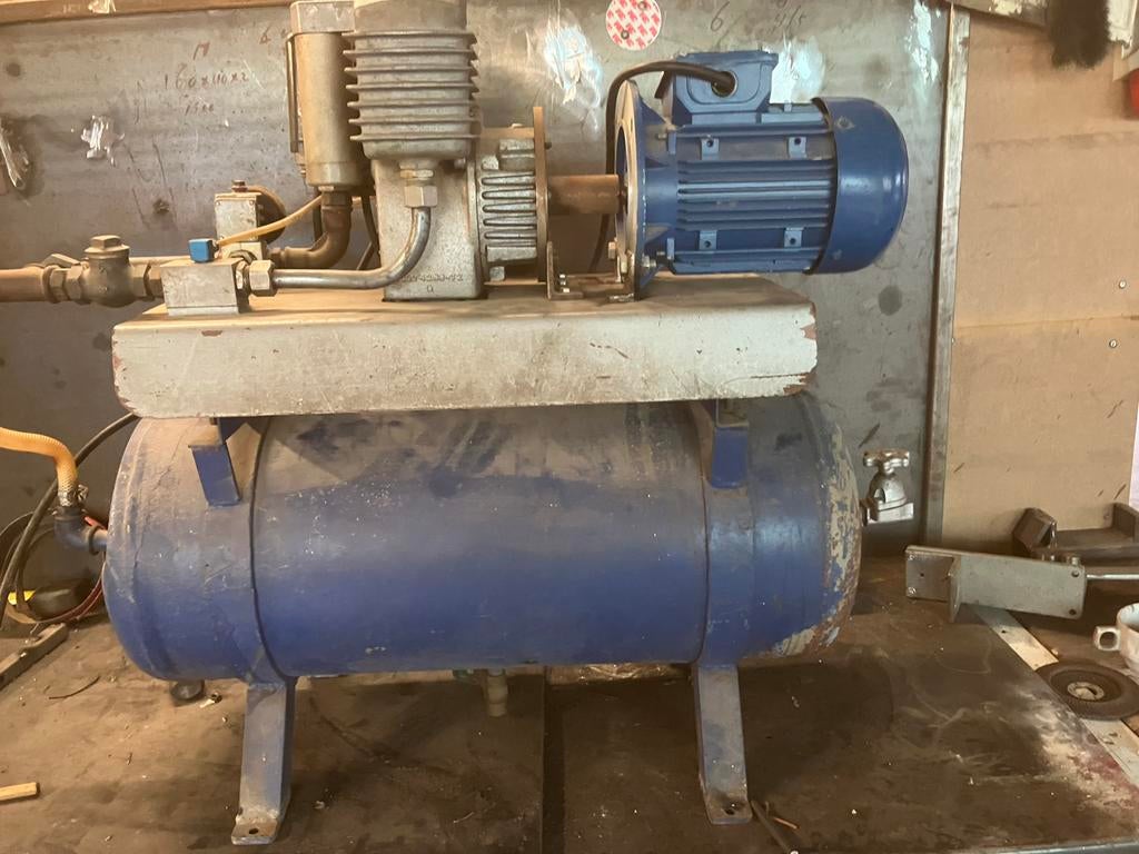 Compressor leuk ding, Doe-het-zelf en Verbouw, Compressors, Gebruikt, 6 tot 10 bar, Ophalen of Verzenden, Minder dan 200 liter/min
