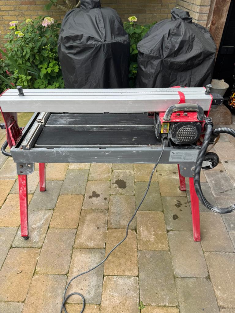 Tegelzaag wand- en vloertegels, Ophalen, Minder dan 30 mm, Cirkelzaag, 600 tot 1200 watt