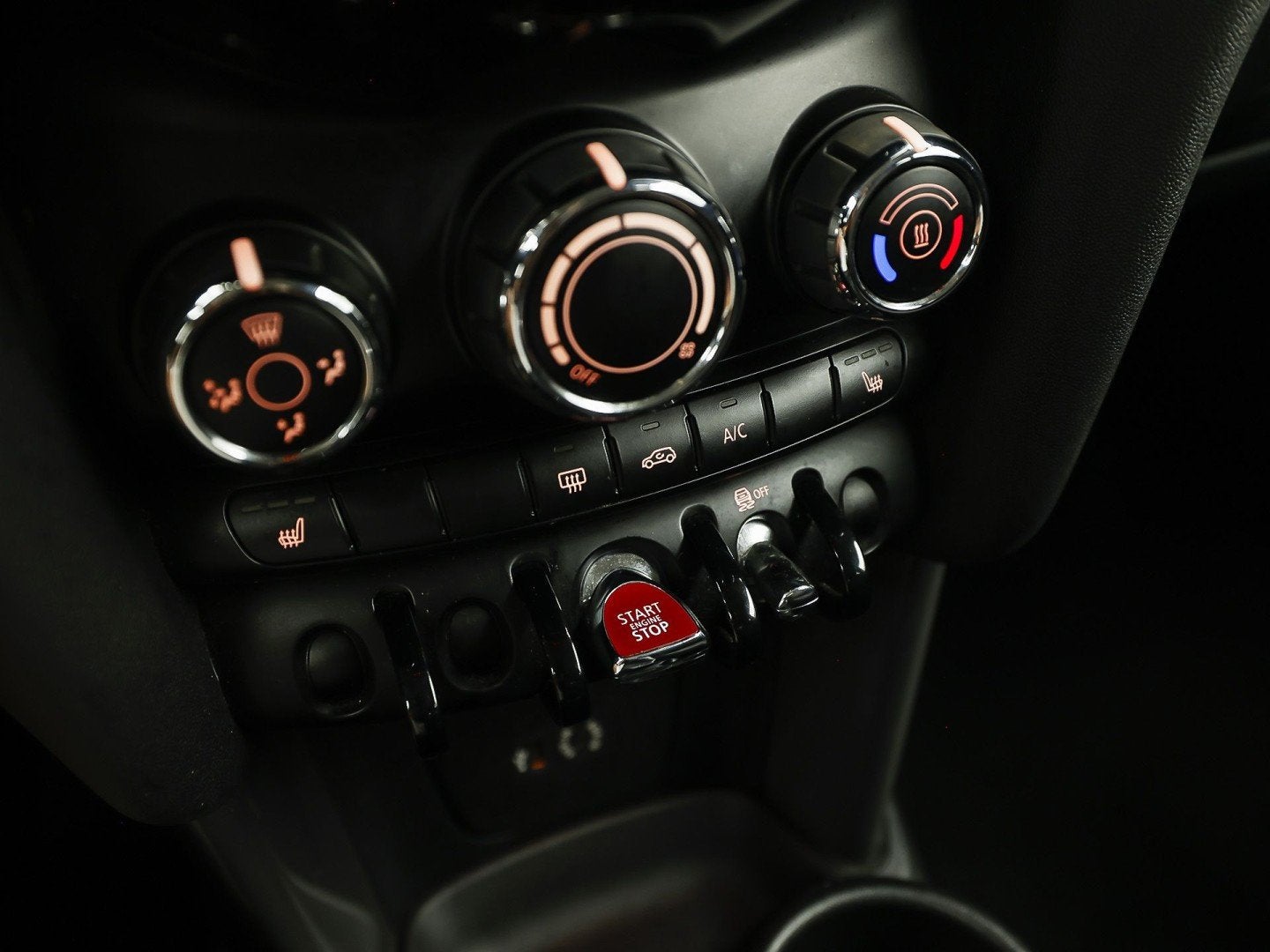 Foto 9 van MINI One 1.2 One Sport (AIRCO, STOELVERWARMING, BLUETOOTH, S