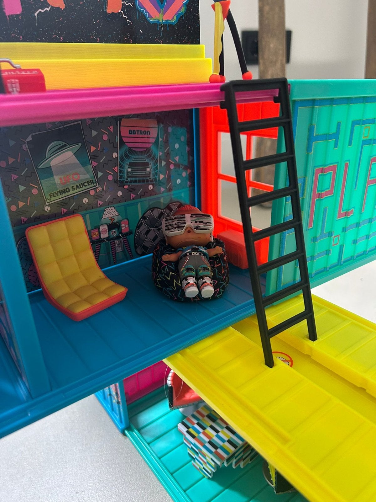 L.O.L. Surprise! Clubhouse Speelset met 2 Exclusieve Poppen, Ophalen, Zo goed als nieuw, Meisje