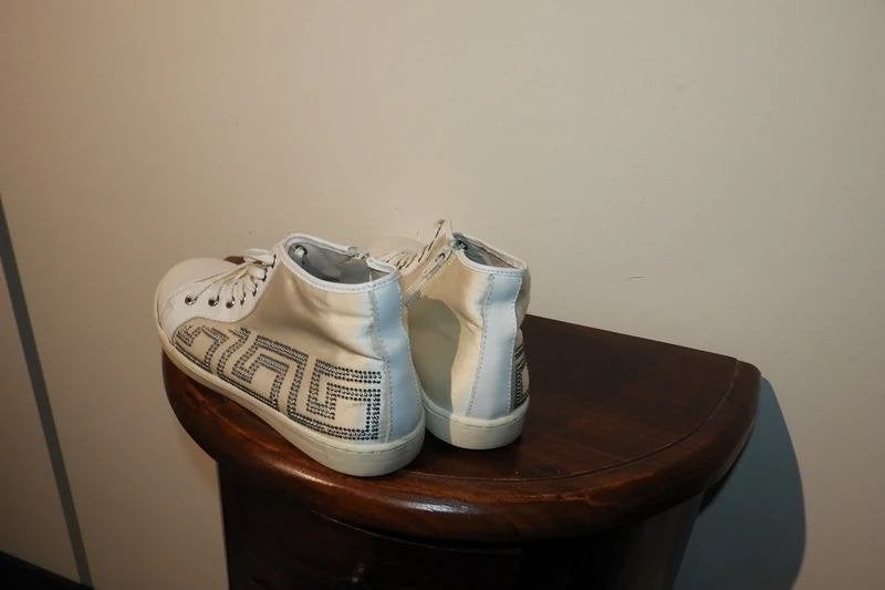 Versace Young sneakers wit zilveren logo print swarovski 39, Verzenden, Wit, Sneakers of Gympen, Young Versace