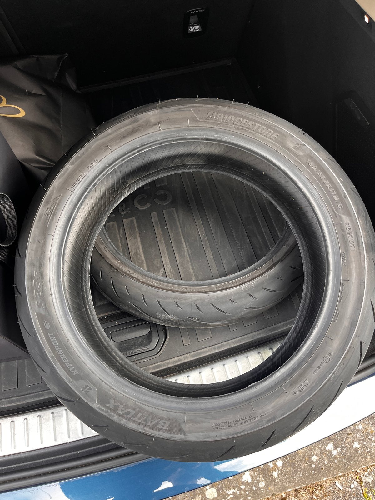 Bridgestone S23 Motorband voor en achter, Ophalen, Gebruikt