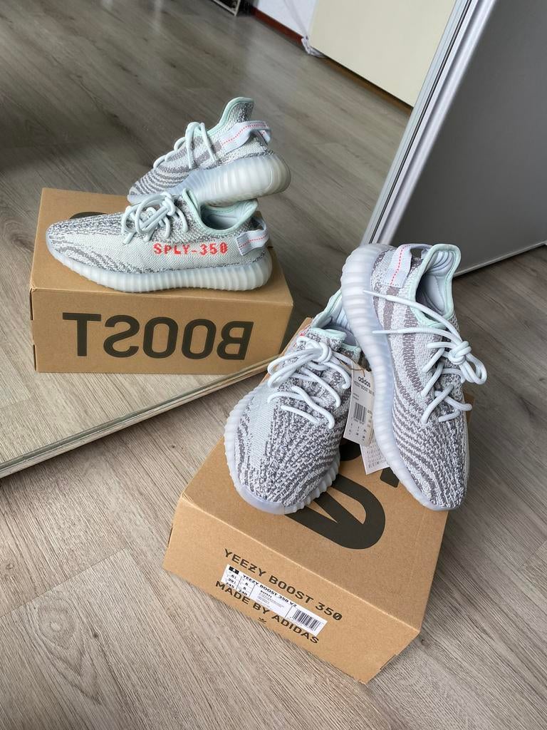 Adidas Yeezy Boost 350 V2 Blue Tint, maat 39 1/3, Ophalen, Wit, Nieuw, Sneakers of Gympen