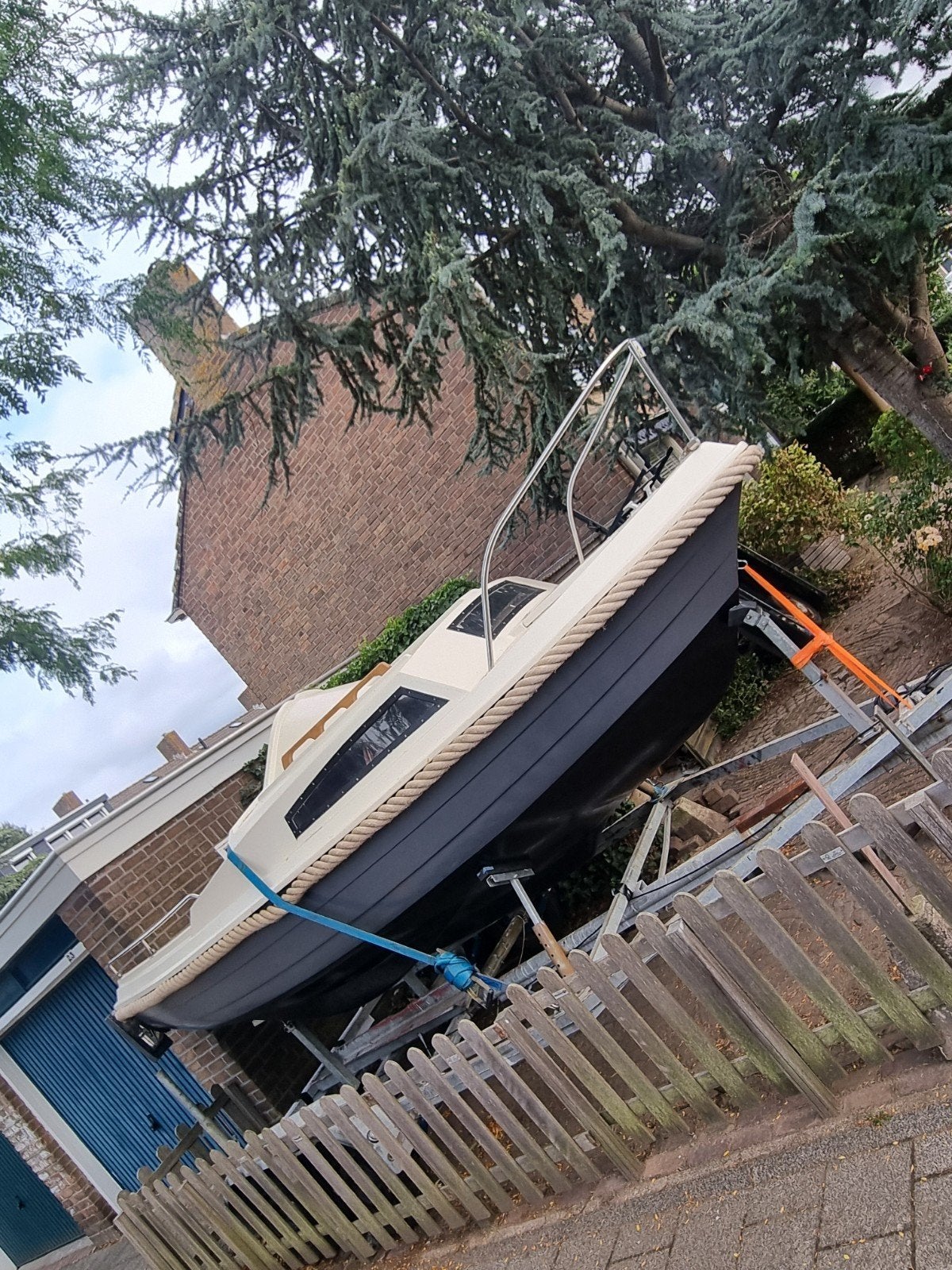 Kajuit sloep met dubbel asser geremde trailer, Watersport en Boten, Ophalen of Verzenden, Trailer