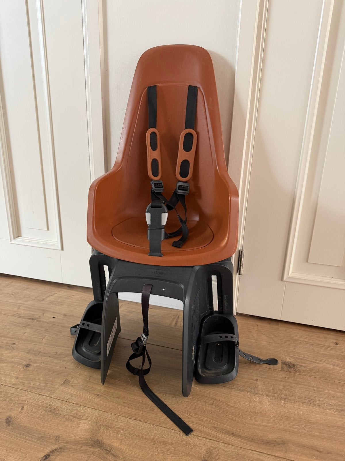 Bobike fietsstoel achter met adapter - klaar voor ronde 2!, Fietsen en Brommers, Fietsaccessoires | Fietsstoeltjes, Ophalen, Gebruikt
