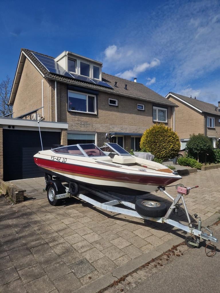Speedboot Maxum 1700 SR Bowrider, Watersport en Boten, Speedboten, Benzine, Buitenboordmotor, Polyester, Ophalen