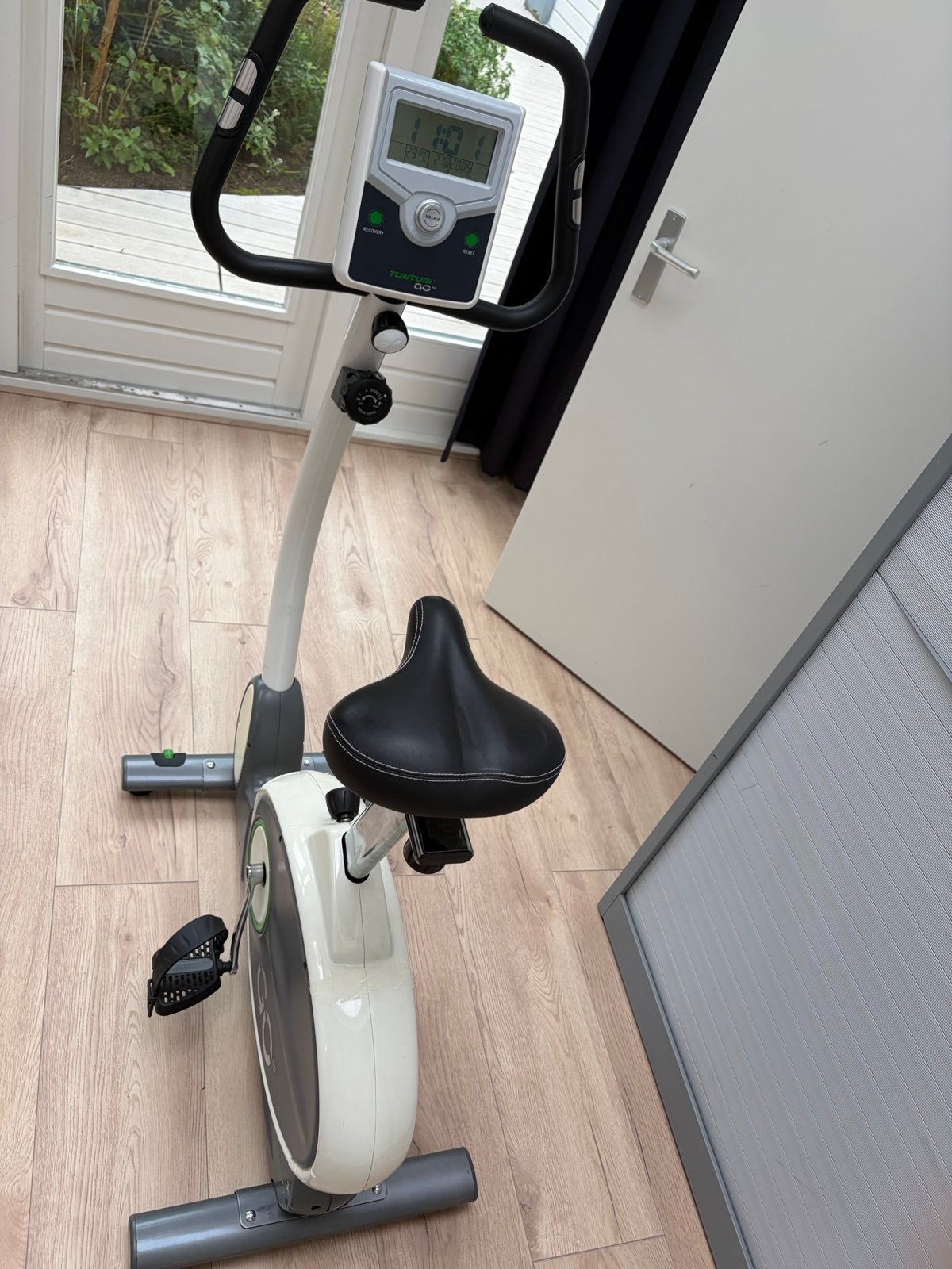 Tunturi GO Hometrainer - gebruikt, Sport en Fitness, Ophalen, Zo goed als nieuw, Metaal, Benen