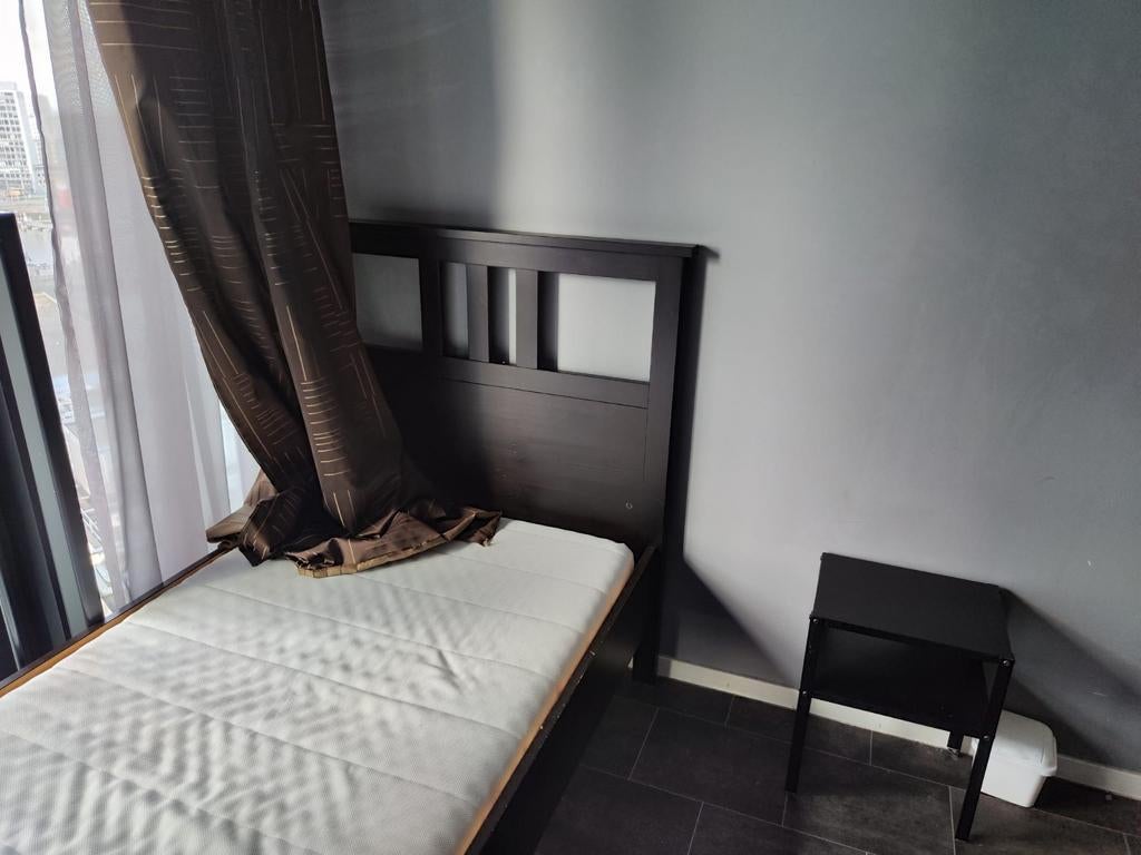 Eenpersoonsbed 90x200 cm in goede staat, Huis en Inrichting, Slaapkamer | Bedden, Ophalen, Gebruikt, 90 cm, Eenpersoons