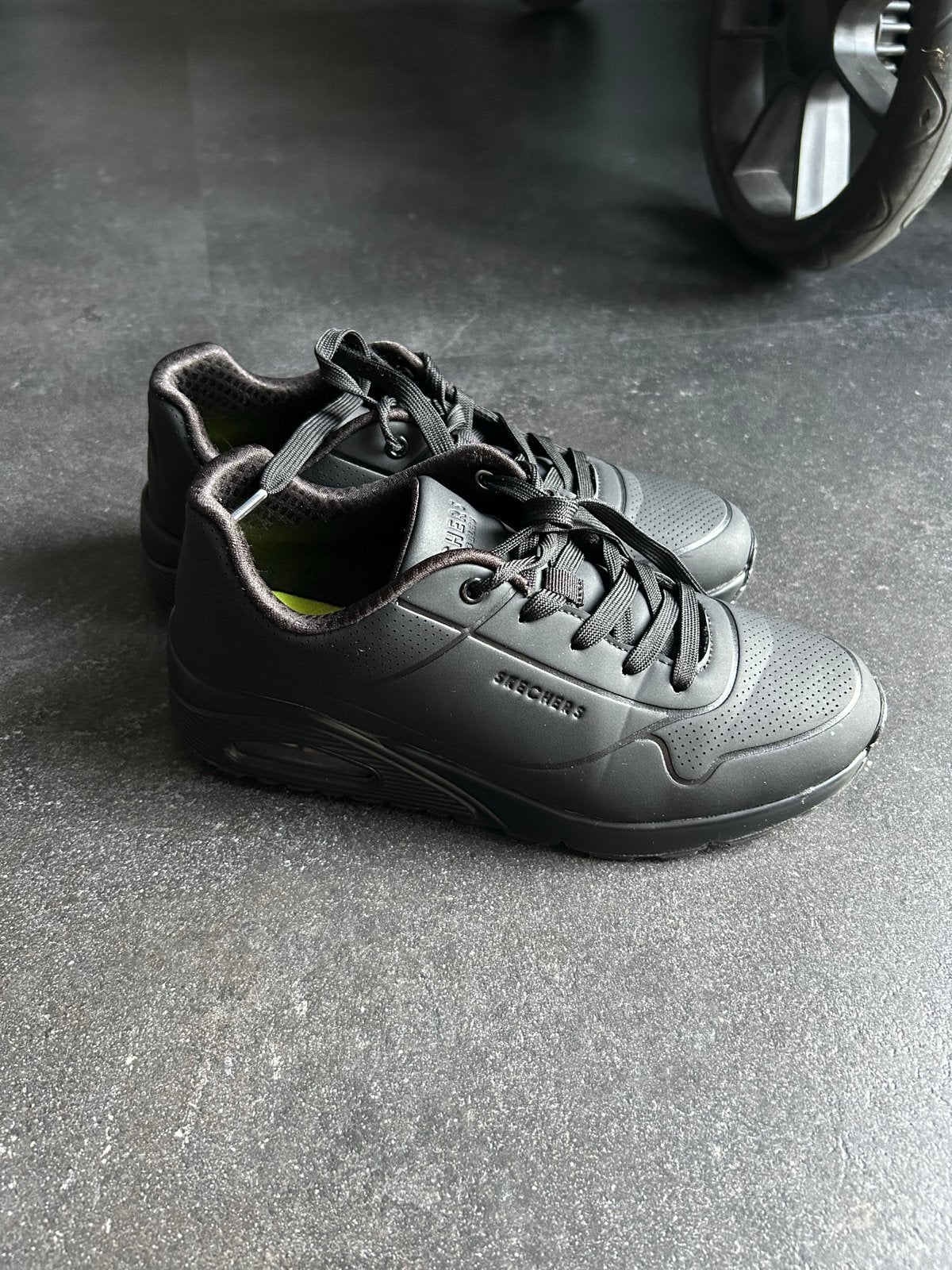 Skechers Air-Cooled Memory Foam Sneakers Zwart Maat 39, Zwart, Ophalen of Verzenden, Sneakers of Gympen, Zo goed als nieuw