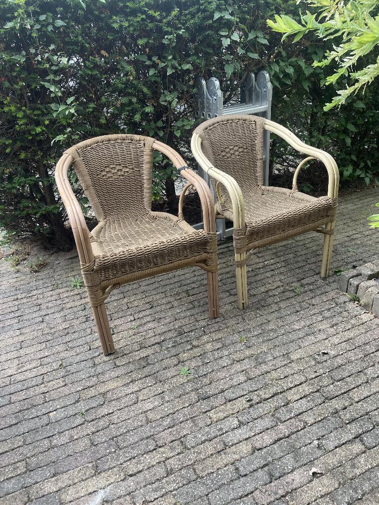 2 rotan/metaal tuinstoelen beide 35,-, Ophalen, Gebruikt, Rotan